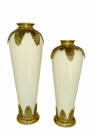 FLOWER VASE / IVORY COLOR / LEAF DESIGN